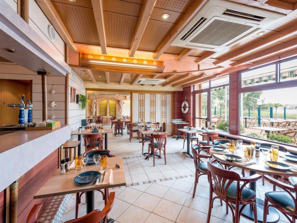 Logis Hotels - Au Poisson D'Argent - Hotel 3 Etoiles Et Restaurant Le Mesnil-en-Vallée Exterior foto